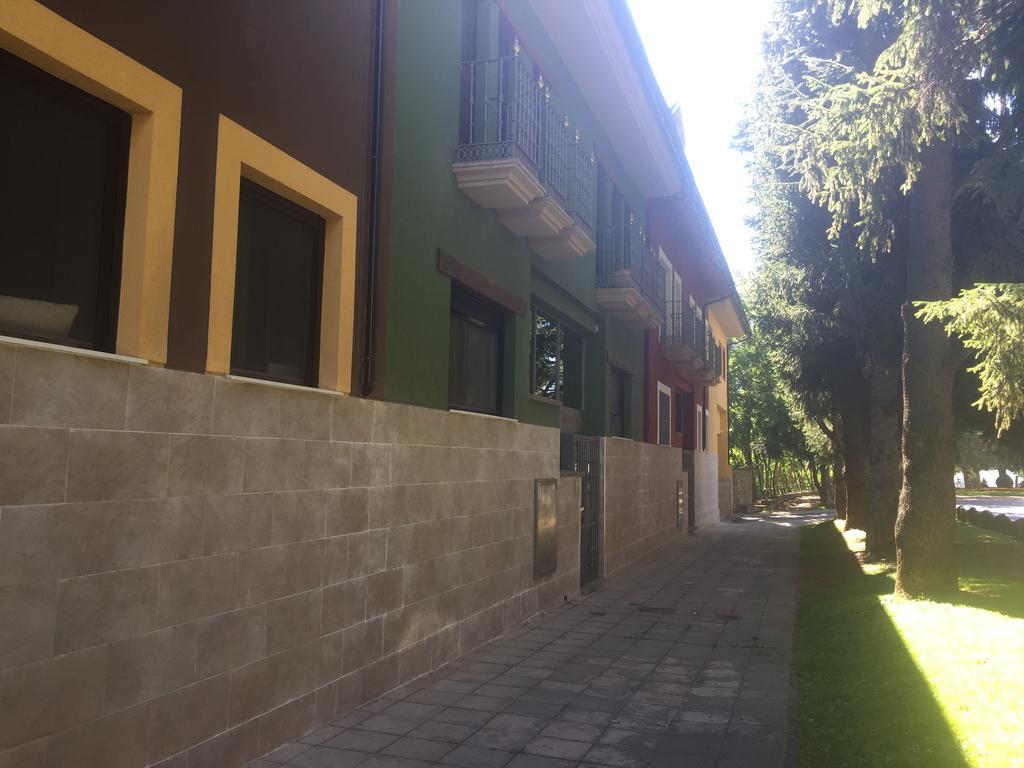 Ático Balcon De Jaca II Exterior foto